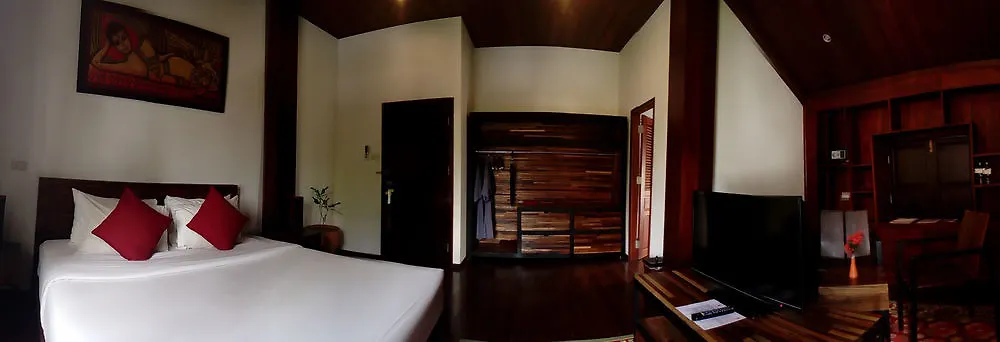 Sanctuary Hotel Luang Prabang 3*,